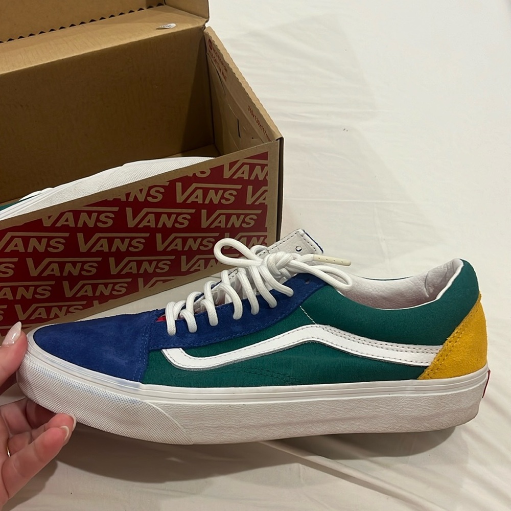 Vans old skool yacht club size 9 men’s